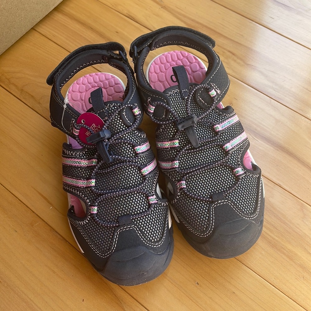 🆕 New Girls Sandals/Water-shoe